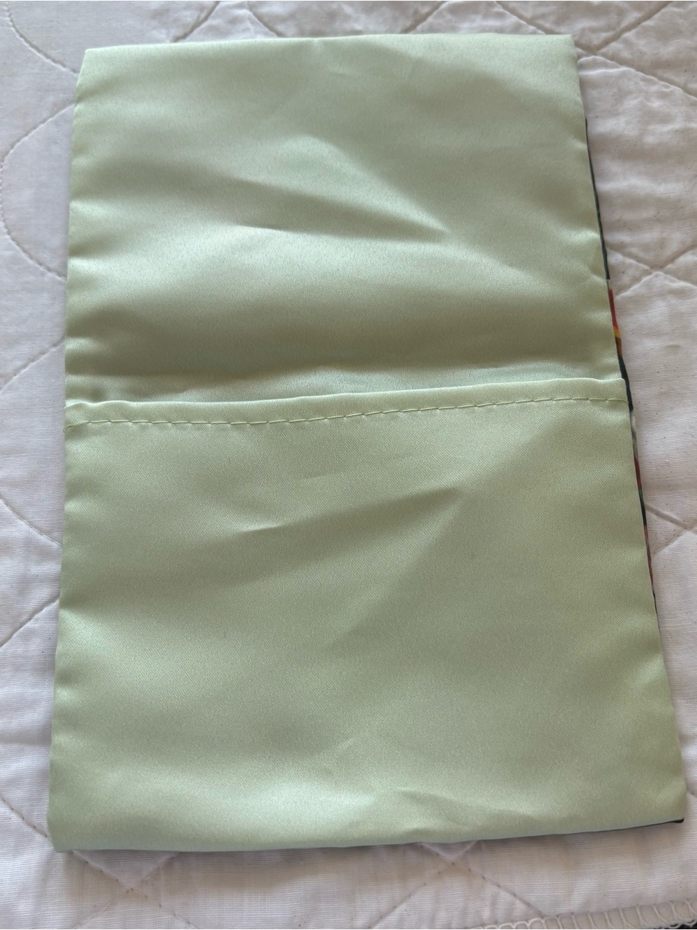 Gucci Silk Padded Jewelry pouch - Picture 2 of 4